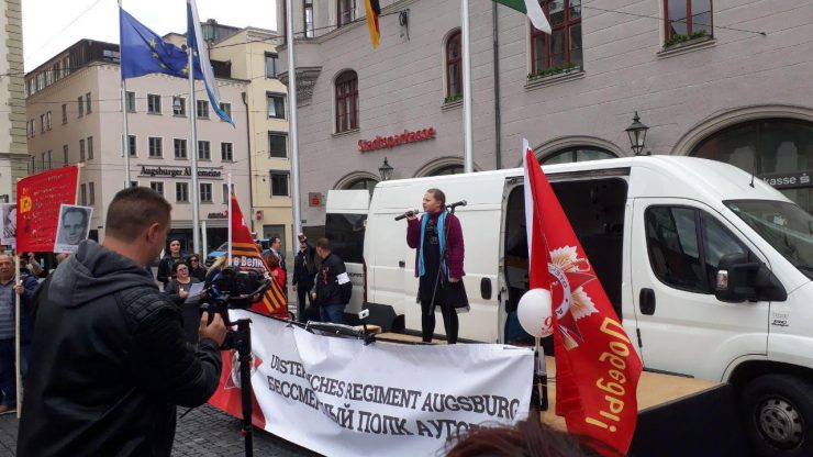 Kundgebung auf dem Rathausplatz. Foto: HBZ